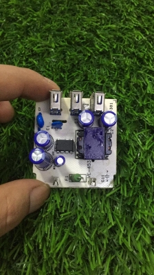 ACTUAL 3 5 AMP MOBILE CHARGER PCB